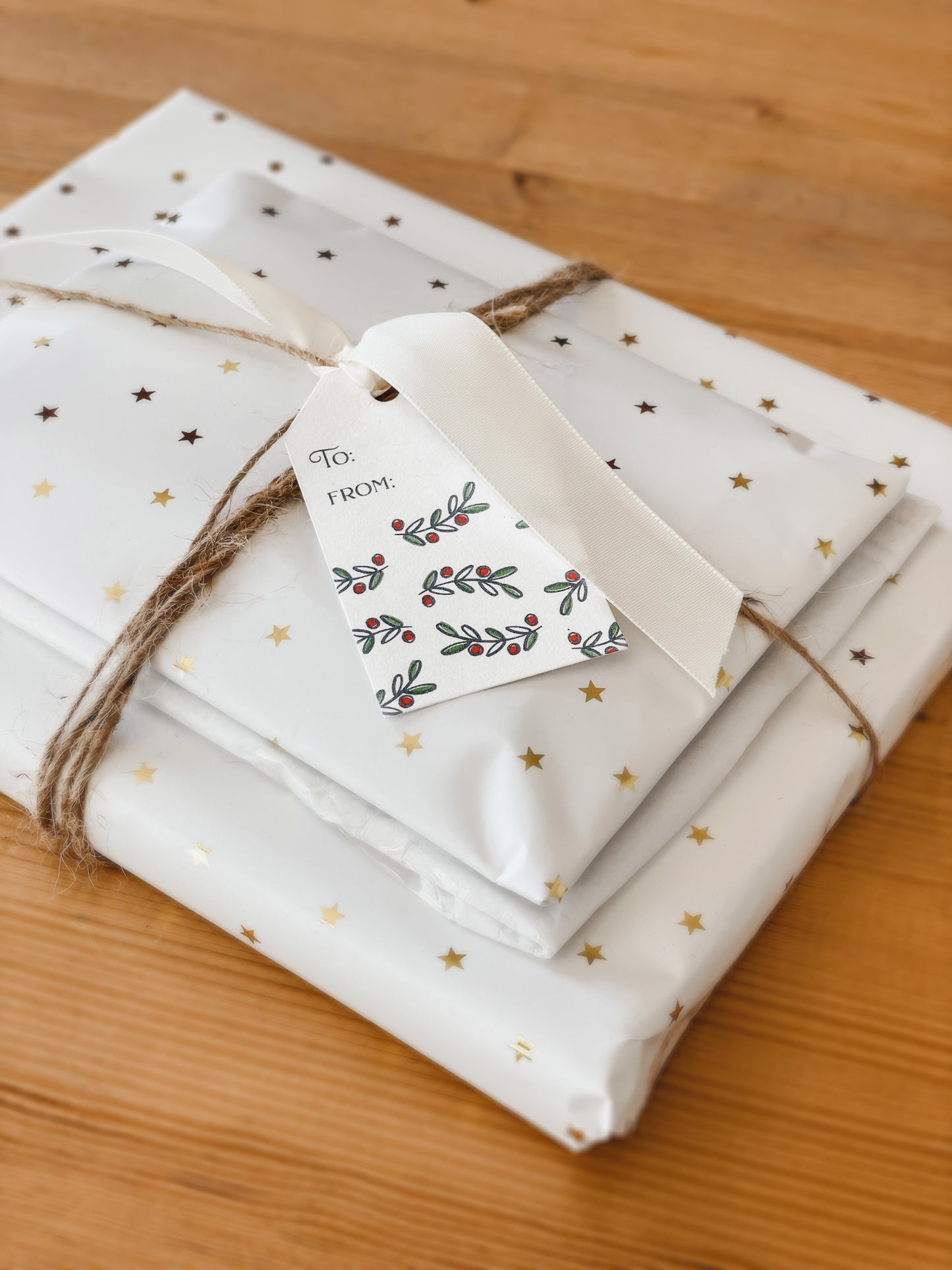 Holly & Spice Holiday Gift Tags - Set of 4 illustrated printable Christmas tags